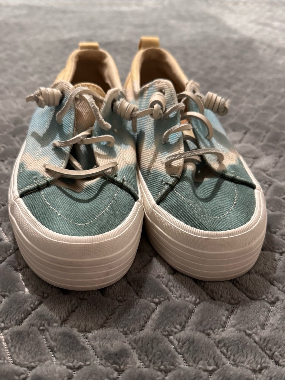 Women’s Sperry Tie-Dye Canvas Slip-On Sneakers in Teal and Cream — Easy On/Off